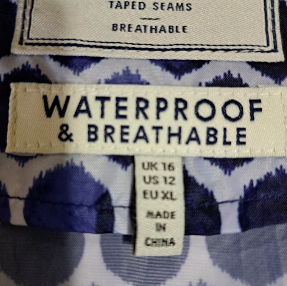 Joules $75 rain & wind jacket - Picture 12 of 14